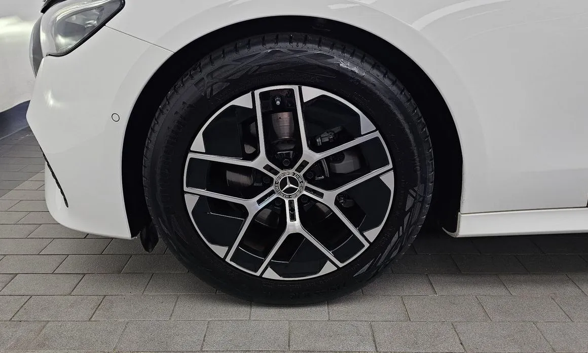 Mercedes-Benz E-Class 2024 из KR, фото 6