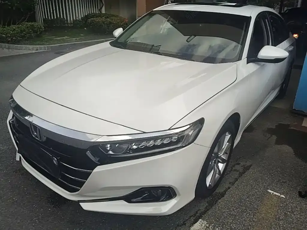 Honda Accord — фото 1