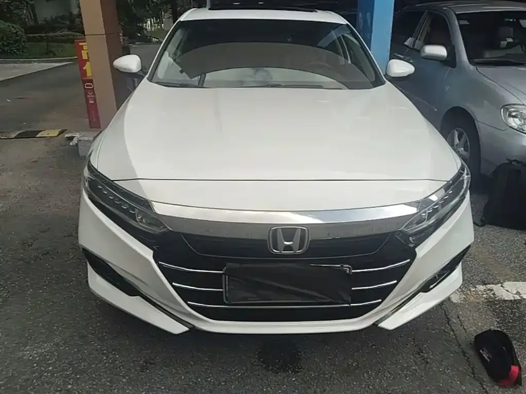 Honda Accord — фото 9