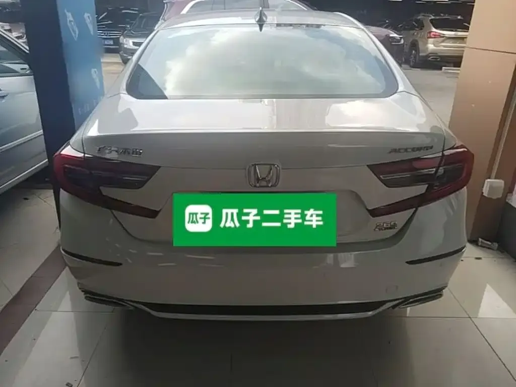 Honda Accord — фото 6
