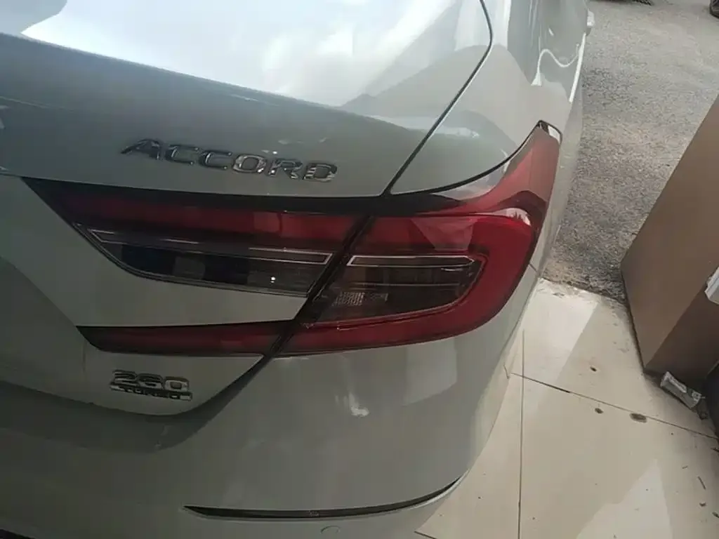 Honda Accord — фото 3