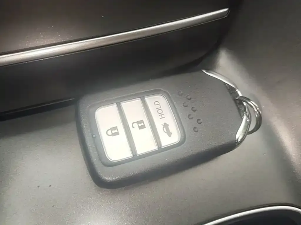 Honda Accord — фото 4