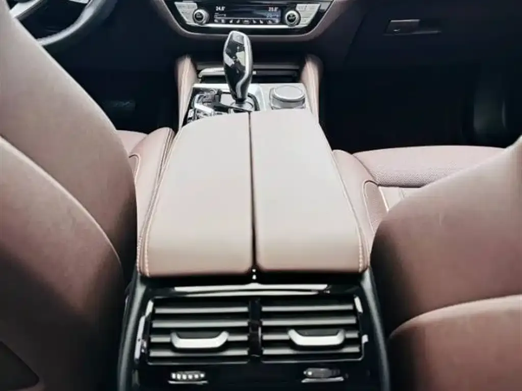 BMW 5 Series — фото 2
