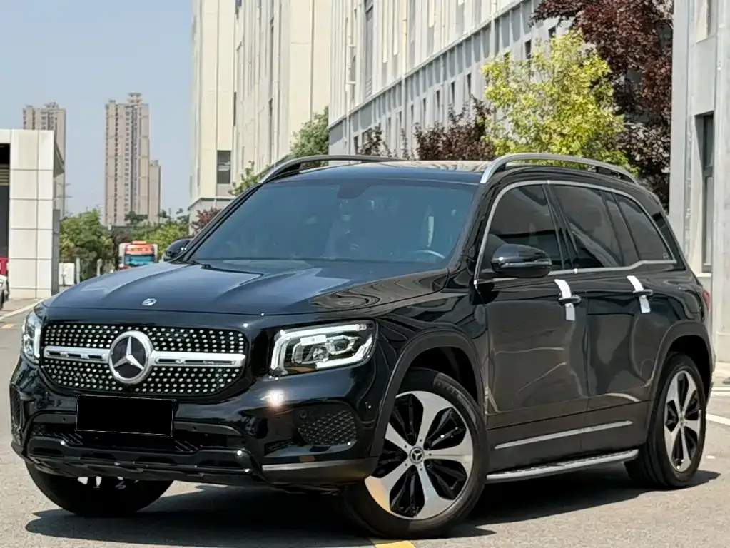 Mercedes-Benz GLB — фото 1