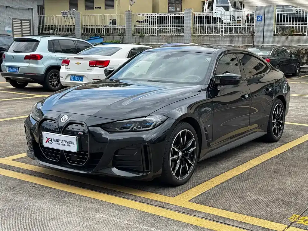 BMW i4 — фото 1