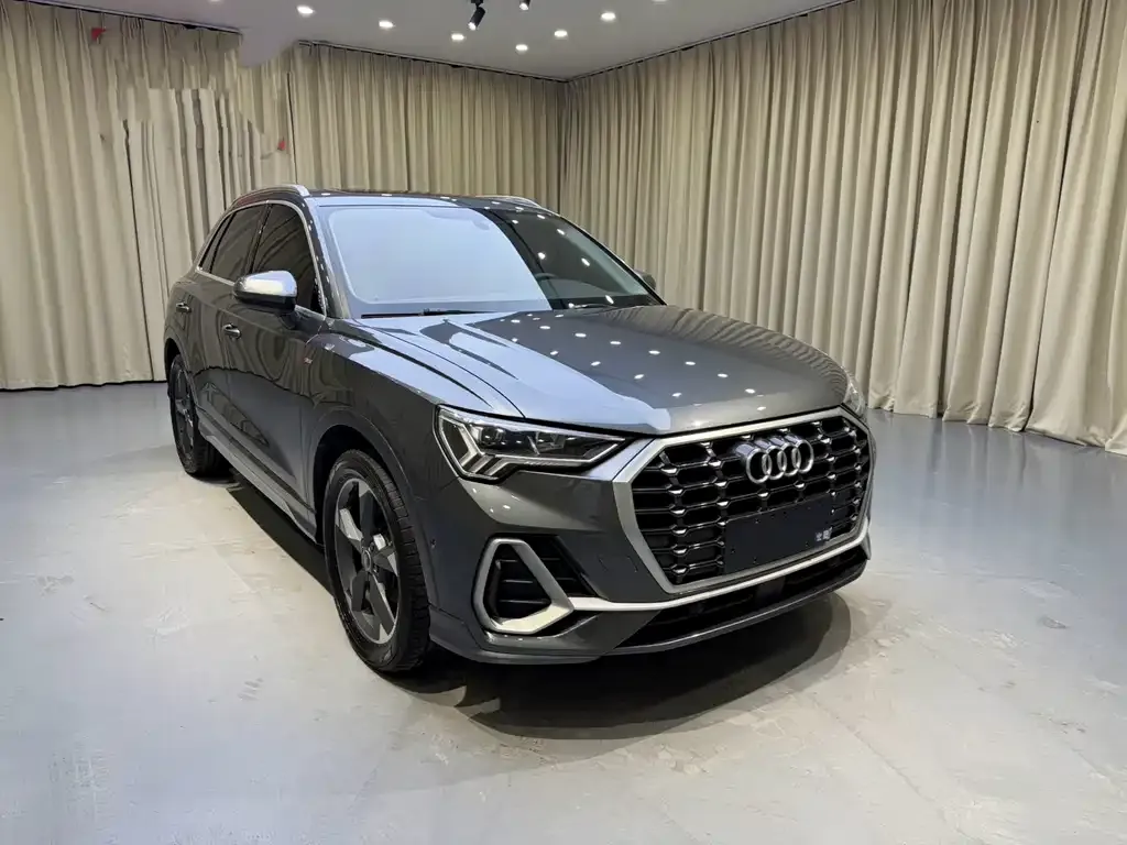 Audi Q3 — фото 8