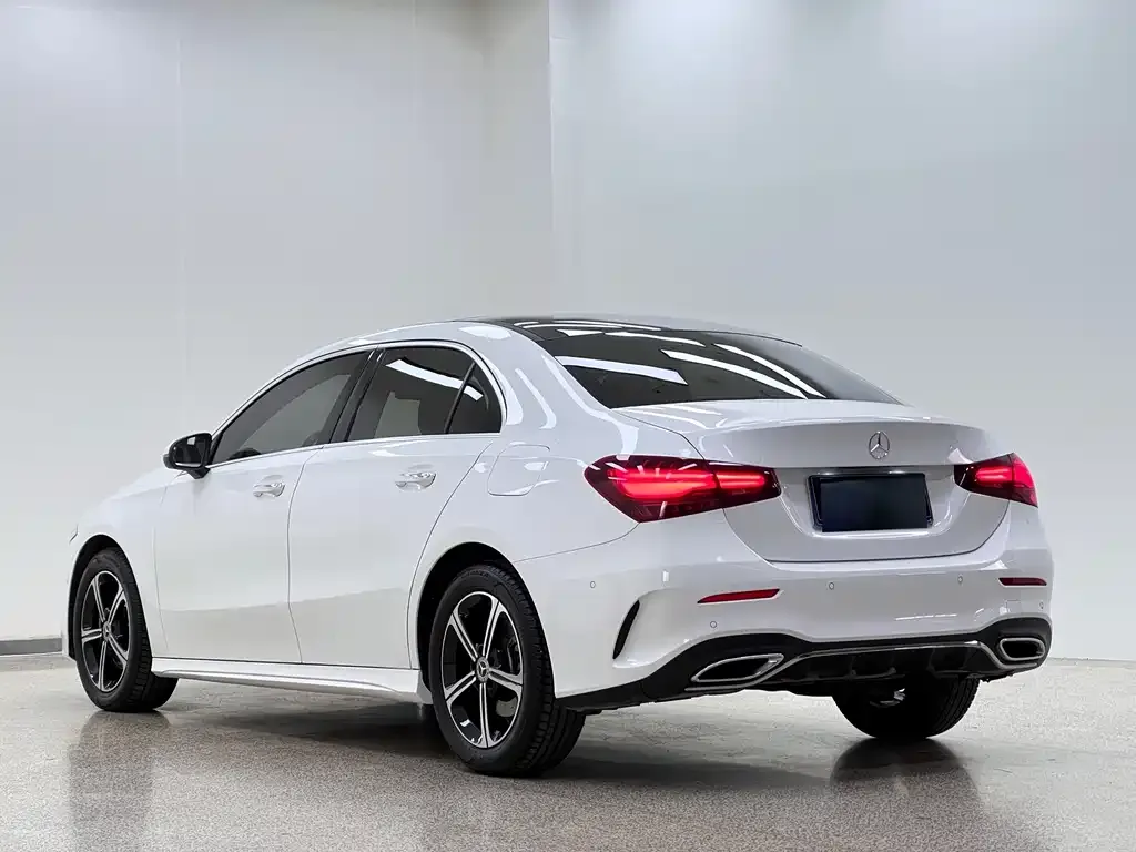 Mercedes-Benz A-Class — фото 6