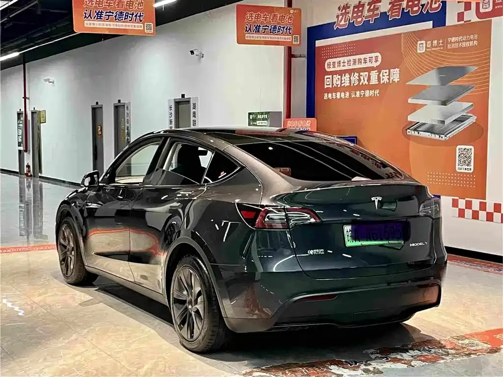 Tesla Model Y — фото 5