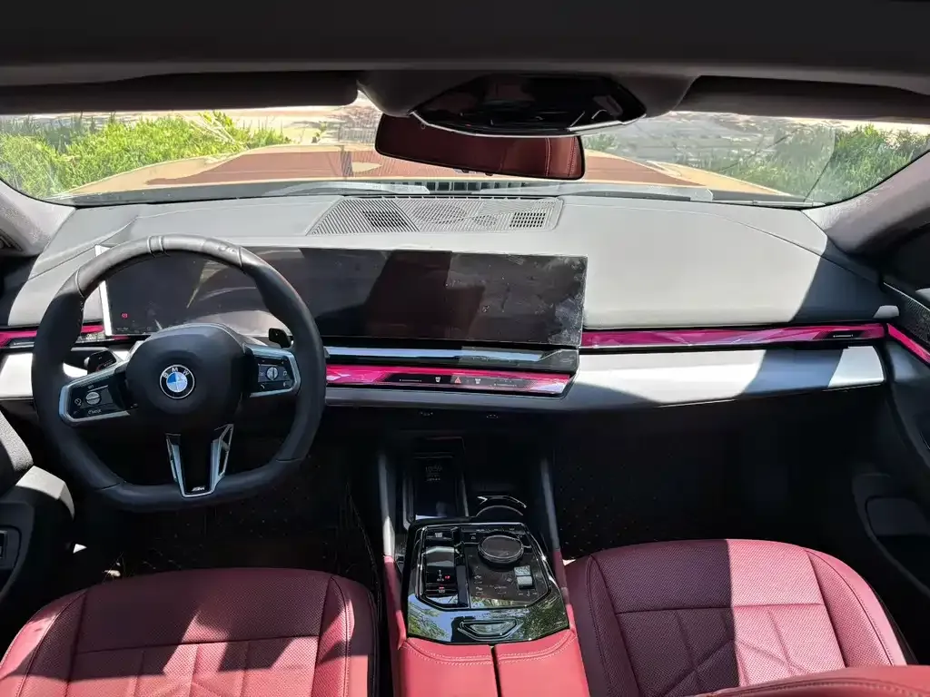 BMW 5 Series — фото 4