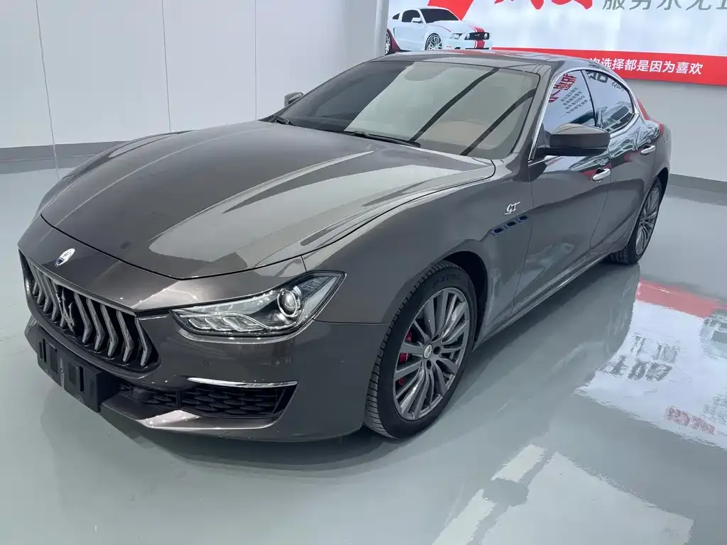 Maserati Ghibli — фото 1
