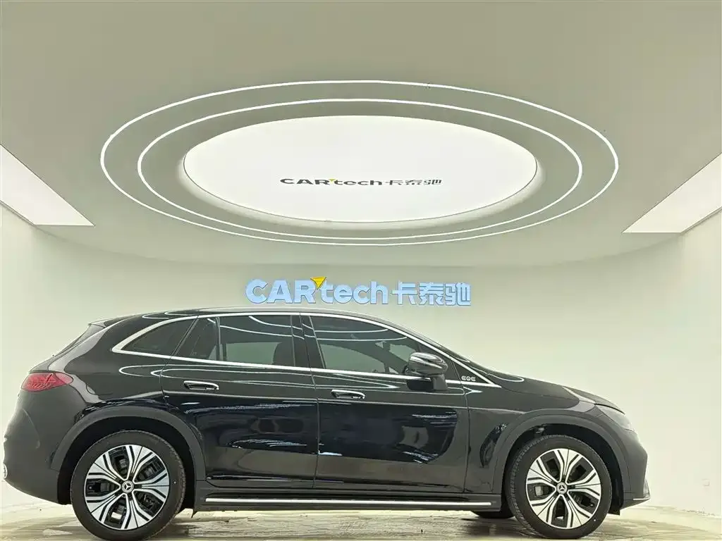 Mercedes-Benz EQE SUV — фото 9