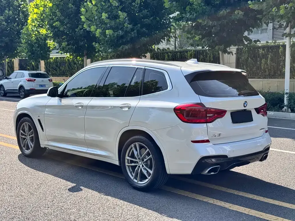 BMW X3 — фото 9