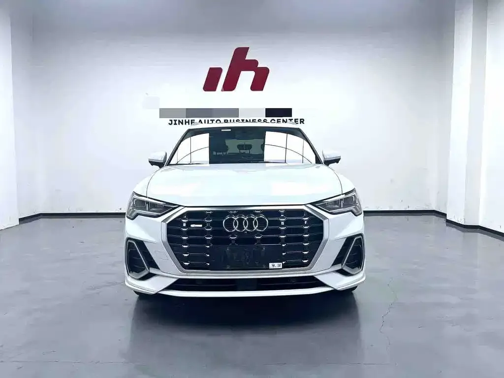 Audi Q3 — фото 4