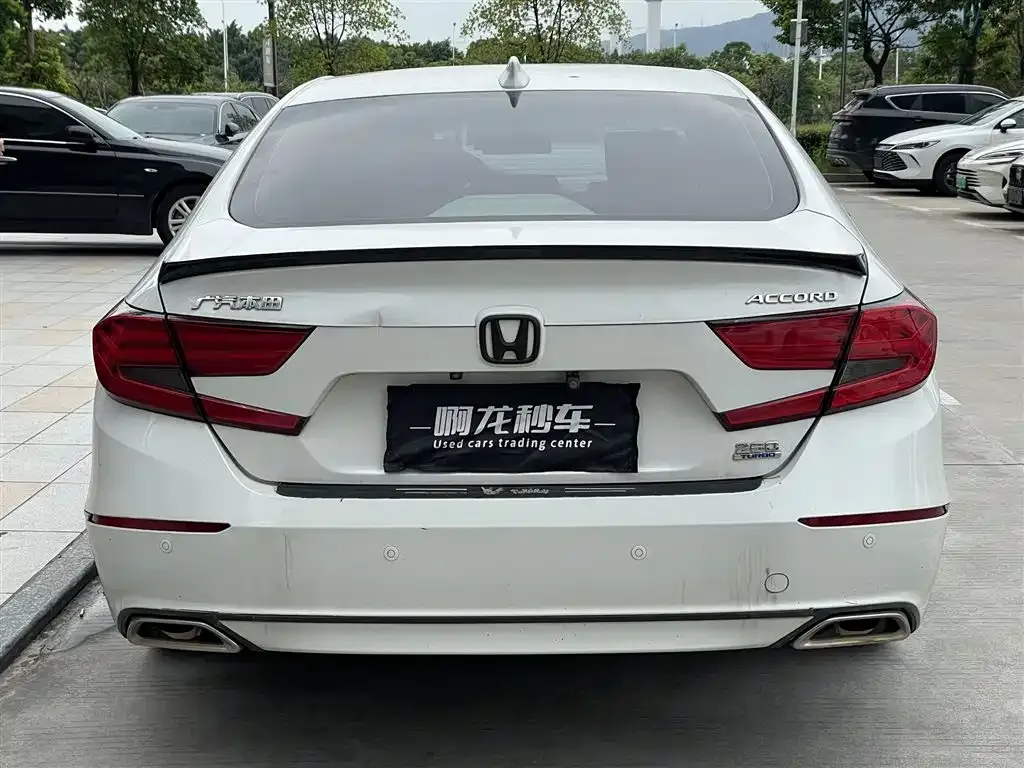 Honda Accord — фото 7