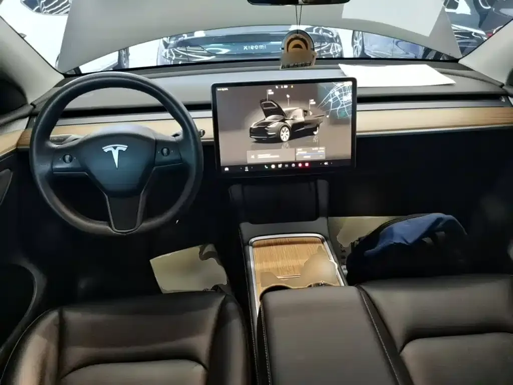 Tesla Model Y — фото 5