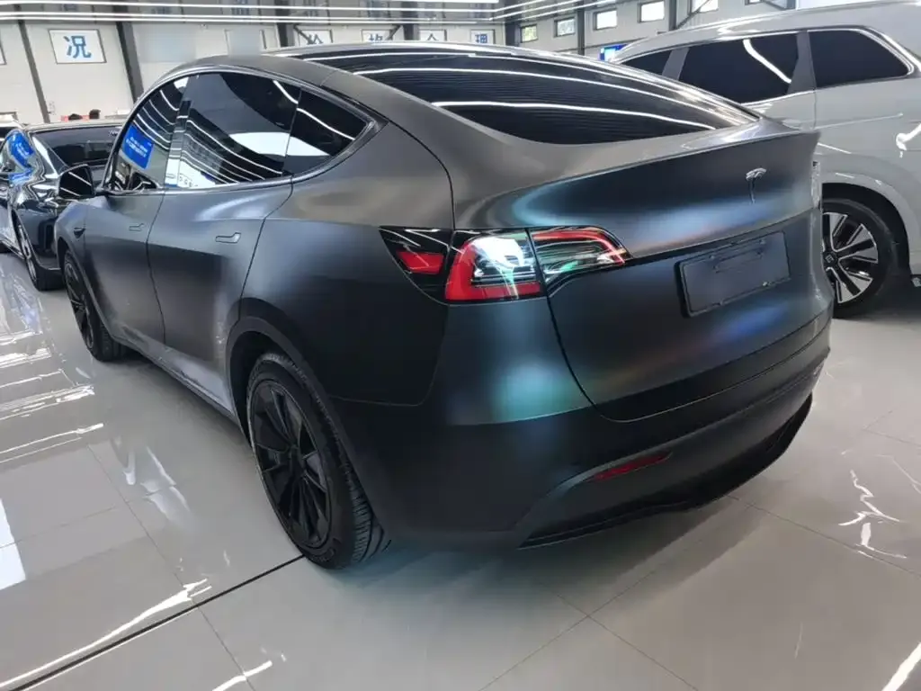 Tesla Model Y — фото 9