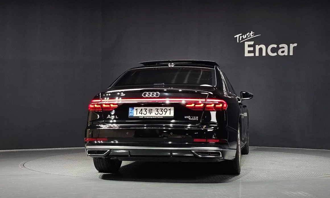 Audi A8 — фото 3