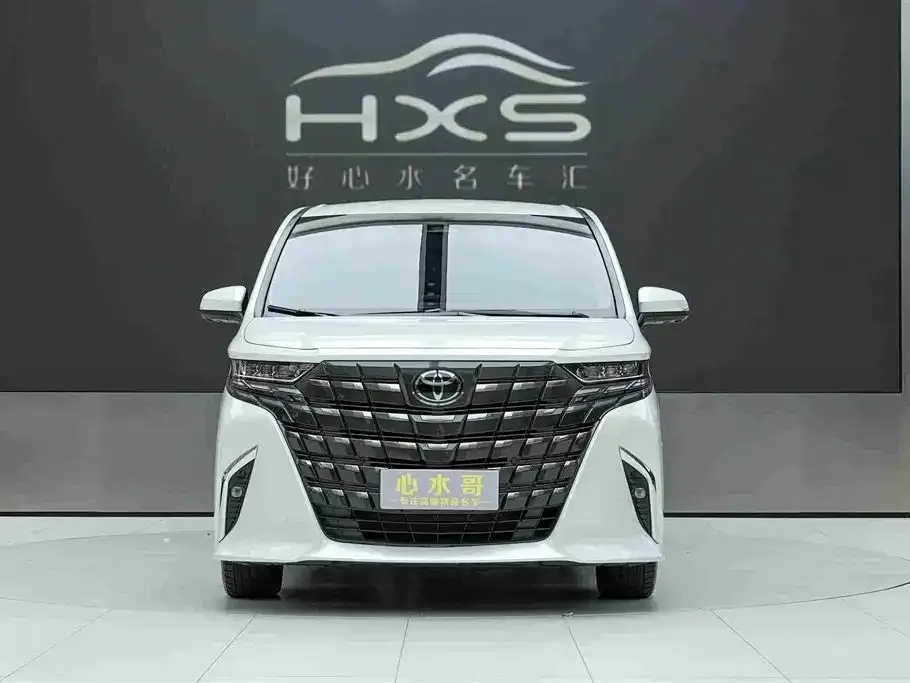 Toyota Alphard — фото 10