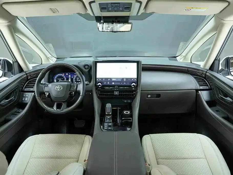 Toyota Alphard — фото 7