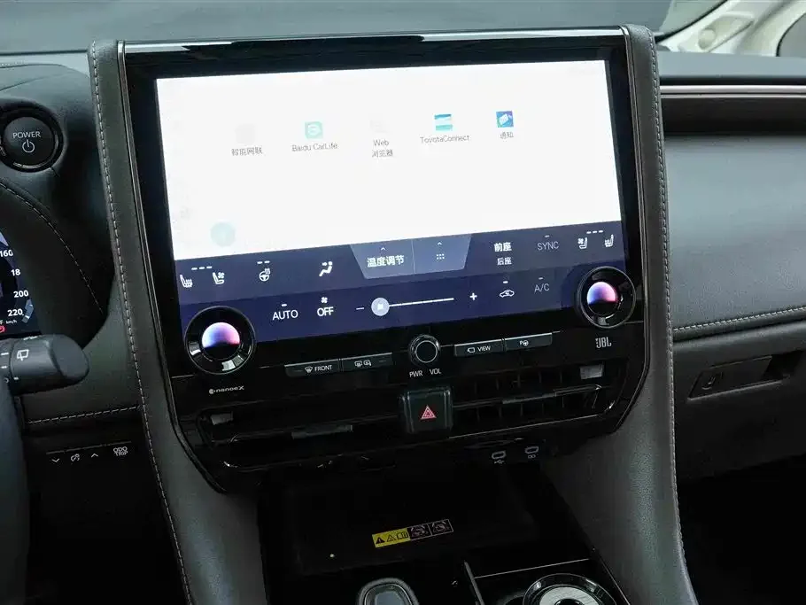 Toyota Alphard — фото 5