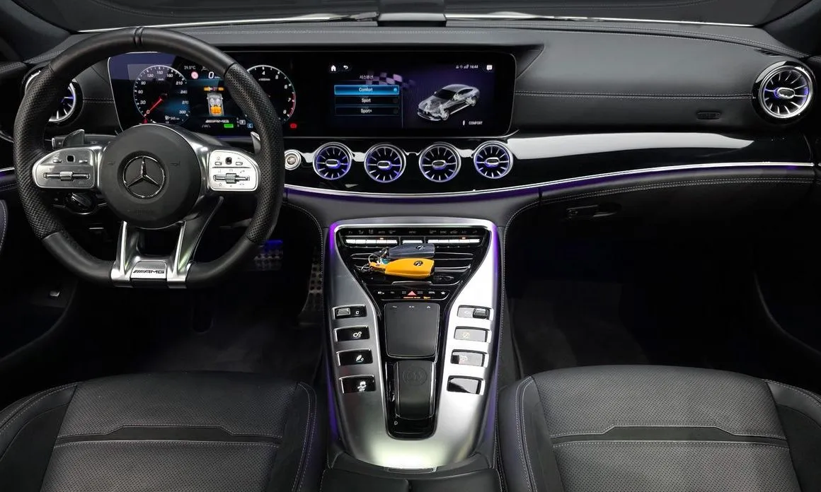 Mercedes-Benz AMG GT — фото 7