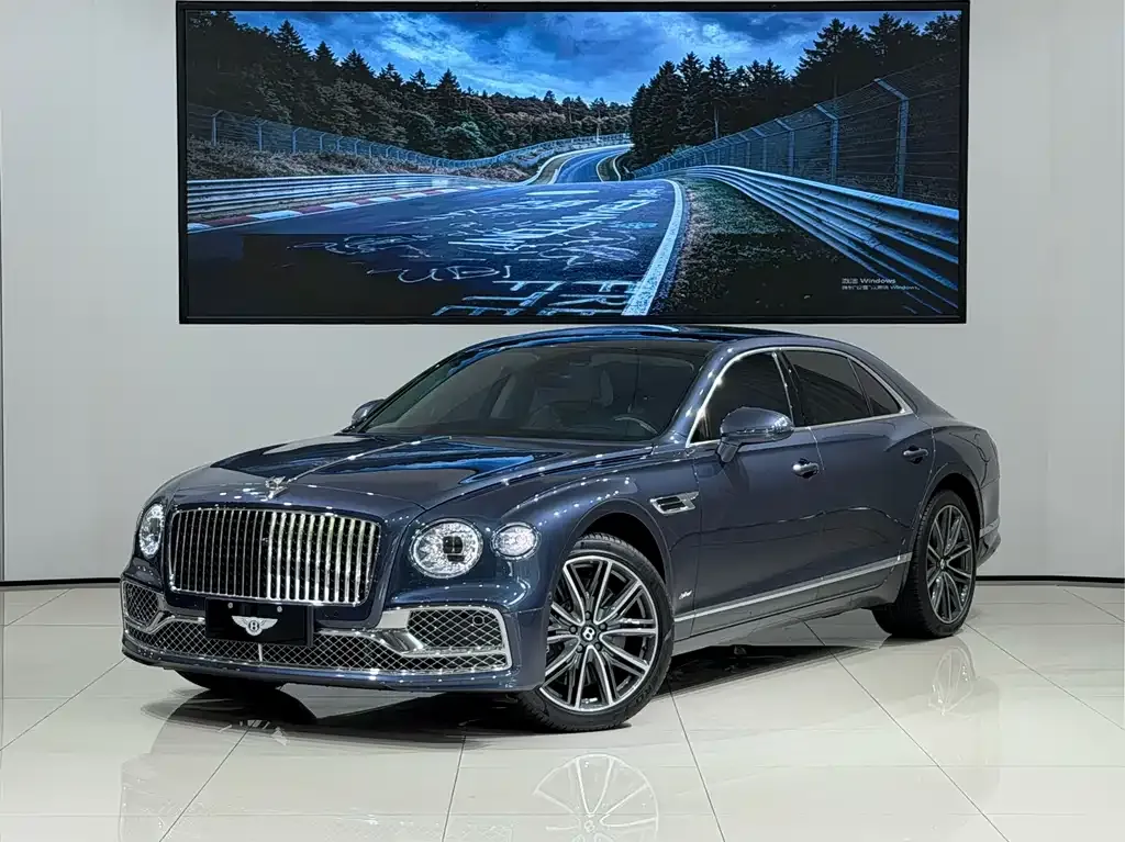 Bentley Flying Spur PHEV — фото 1