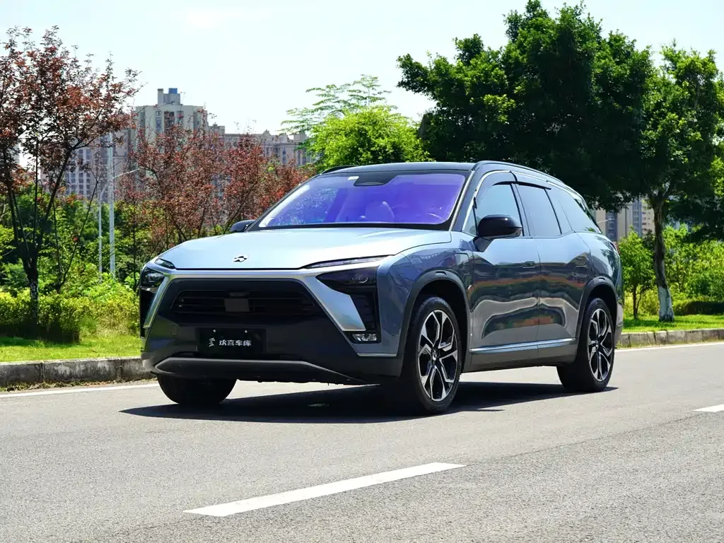 NIO ES8