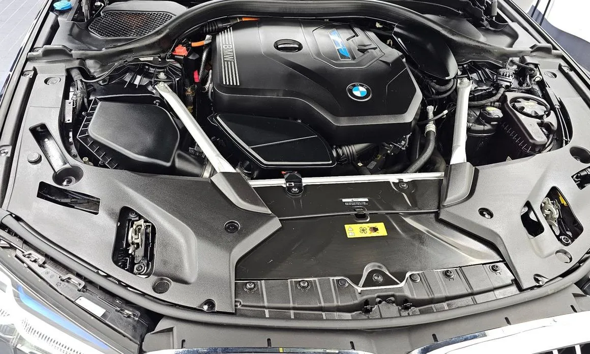 BMW 5-Series 2021 из KR, фото 9