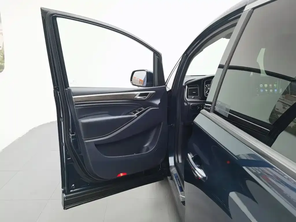 GAC Motor Trumpchi M8 — фото 10