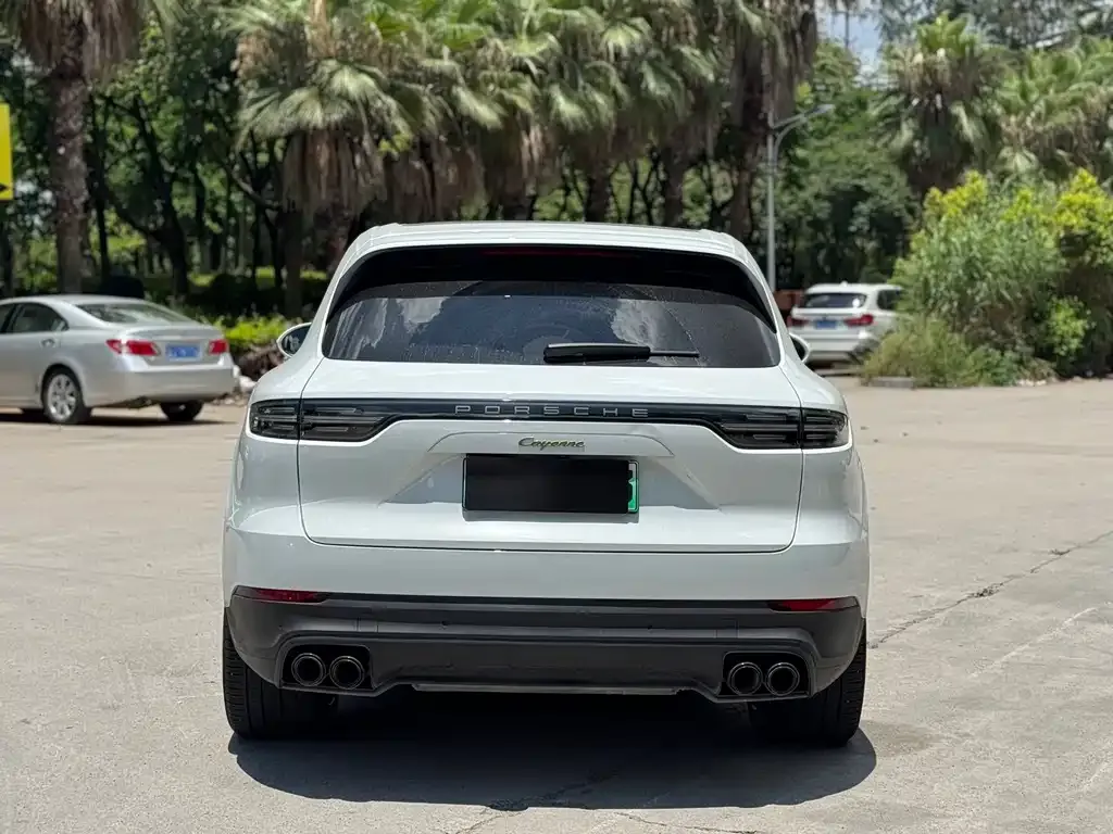 Porsche Cayenne Hybrid — фото 3