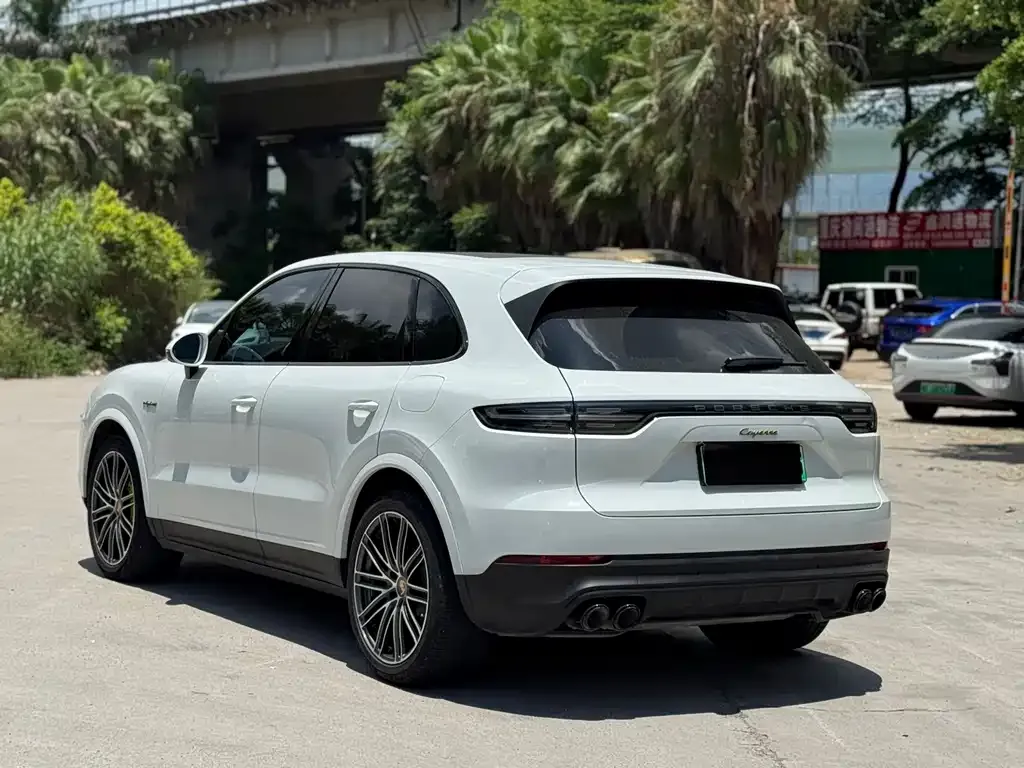 Porsche Cayenne Hybrid — фото 2