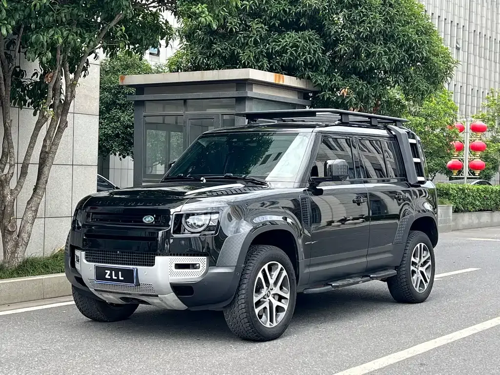 Land Rover Defender — фото 1