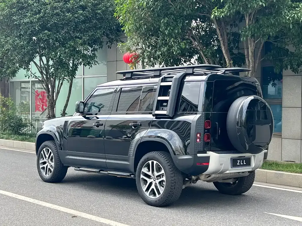 Land Rover Defender — фото 10