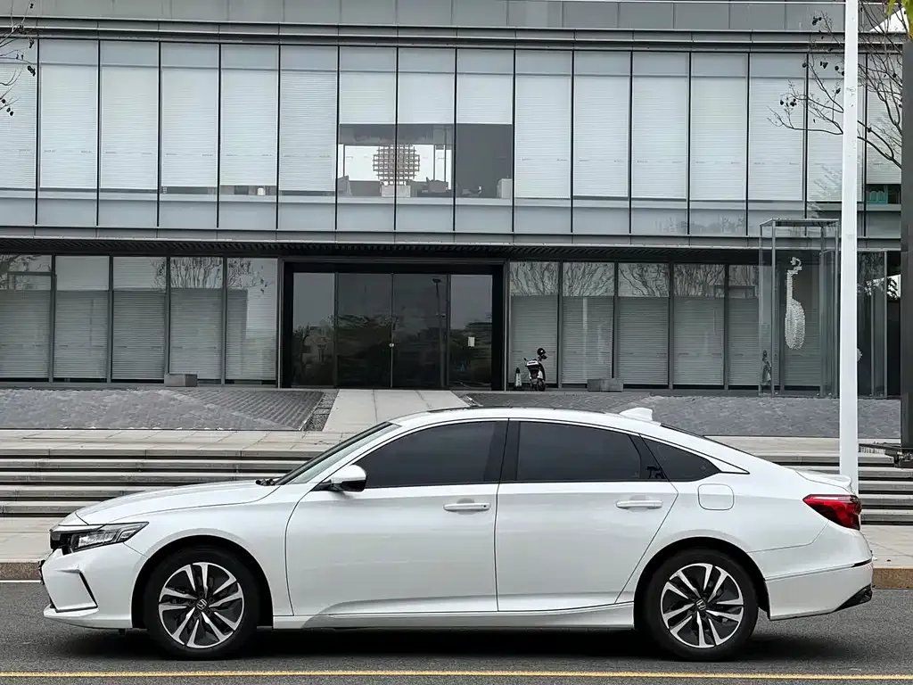 Honda Inspire — фото 3