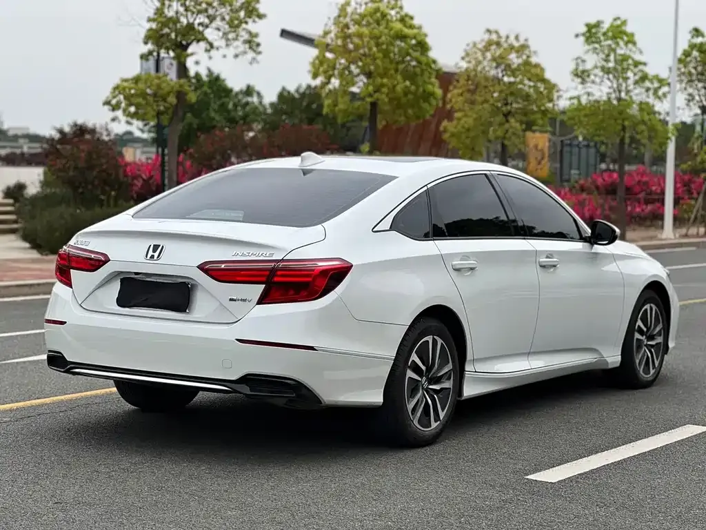 Honda Inspire — фото 6