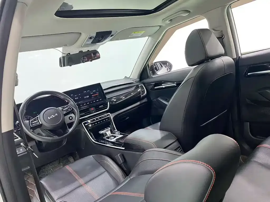 Kia KX3 2021 из CN, фото 7