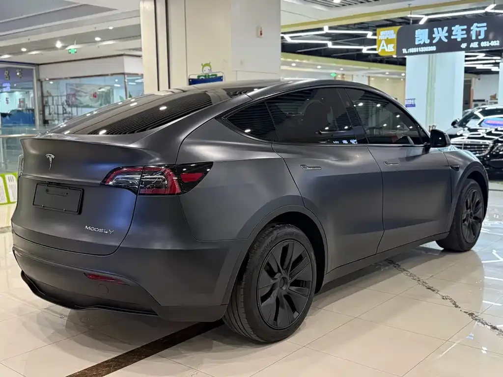 Tesla Model Y — фото 4
