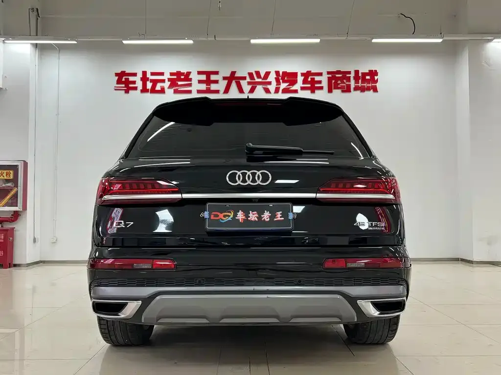Audi Q7 — фото 3