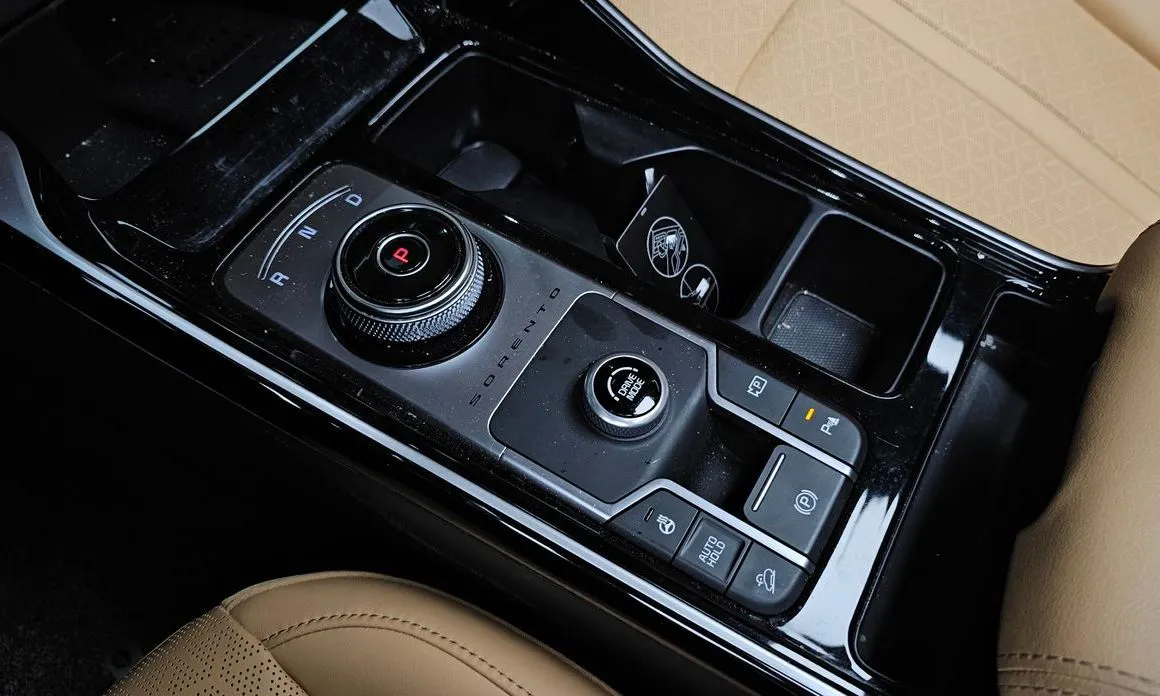 Kia Sorento — фото 10