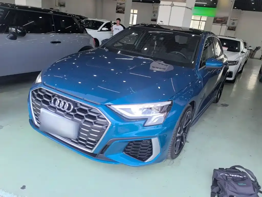 Audi A3 — фото 1