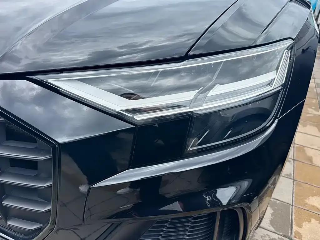 Audi Q8 — фото 4
