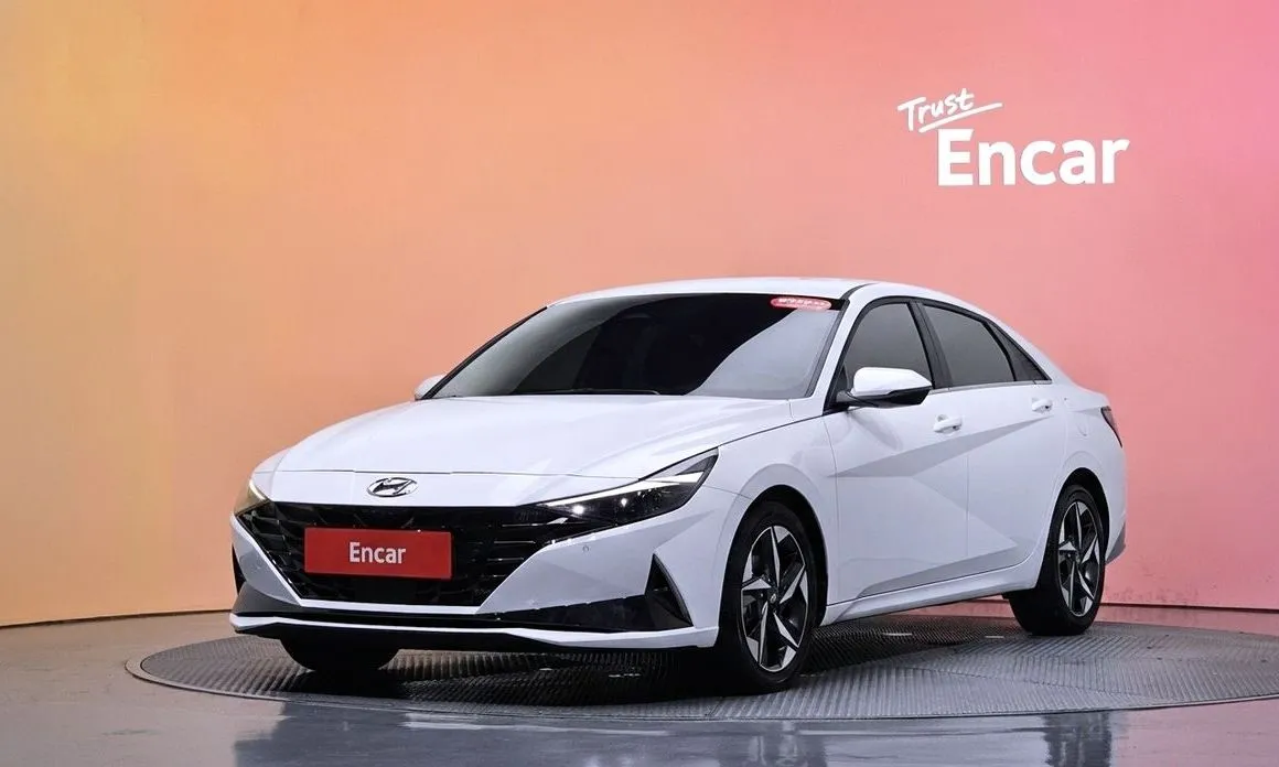 Hyundai AVANTE — фото 1