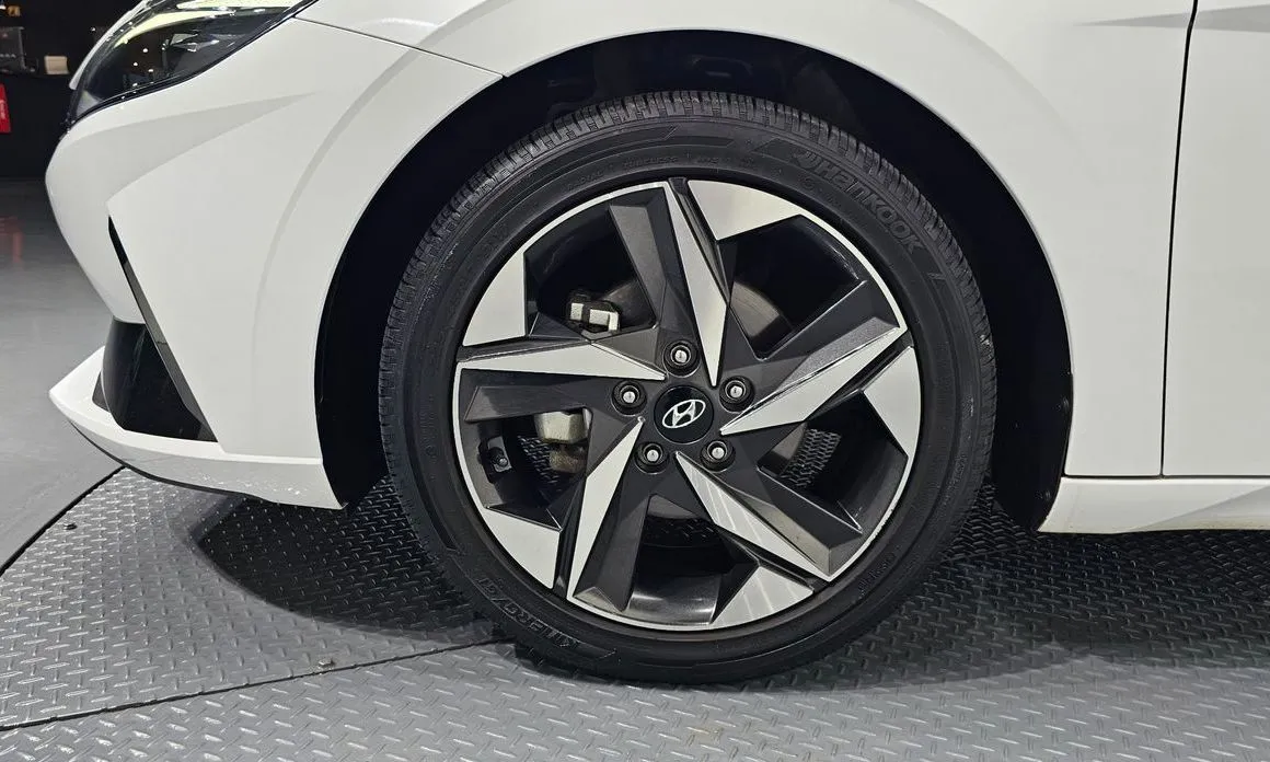 Hyundai AVANTE — фото 4
