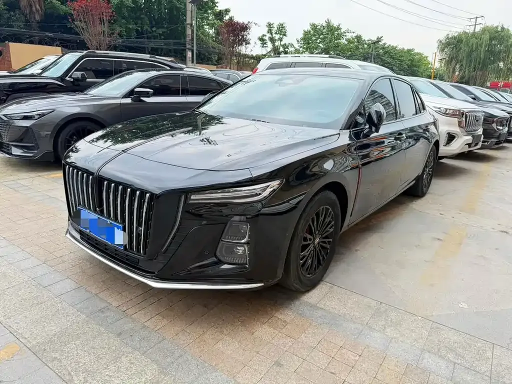 Hongqi H5 — фото 1