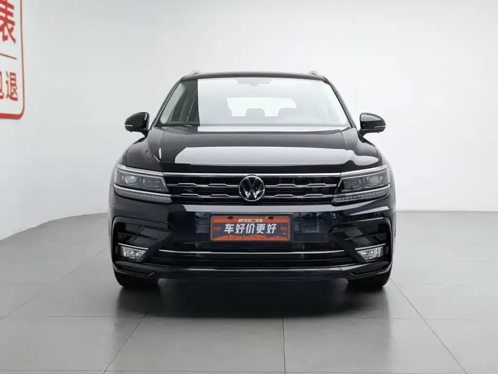 Volkswagen Tiguan L — фото 2
