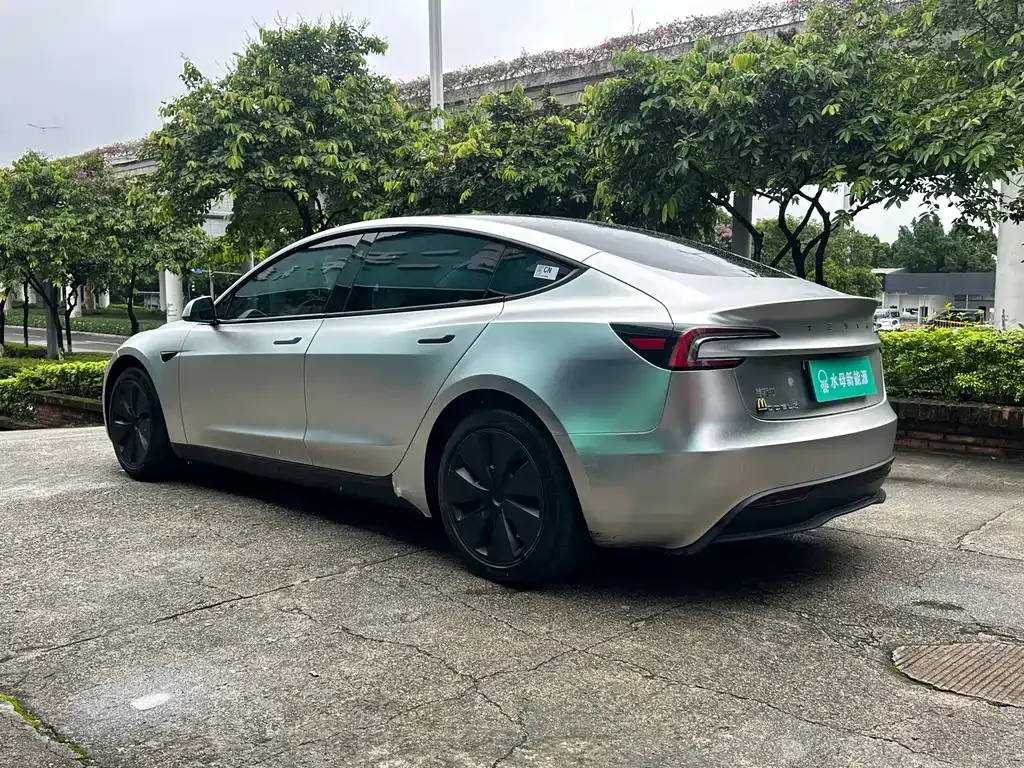 Tesla Model 3 — фото 6