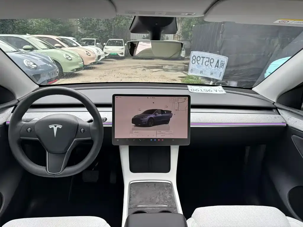 Tesla Model Y — фото 3