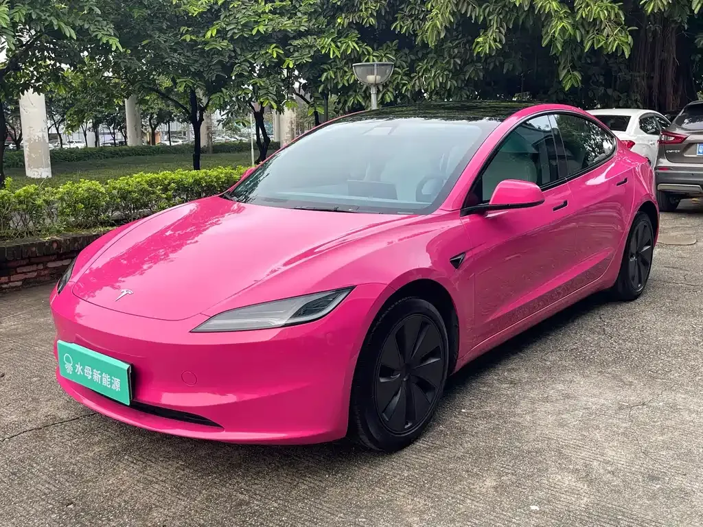 Tesla Model 3 — фото 1