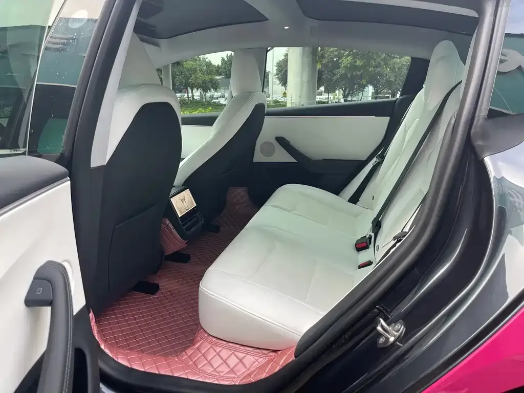 Tesla Model 3 — фото 2