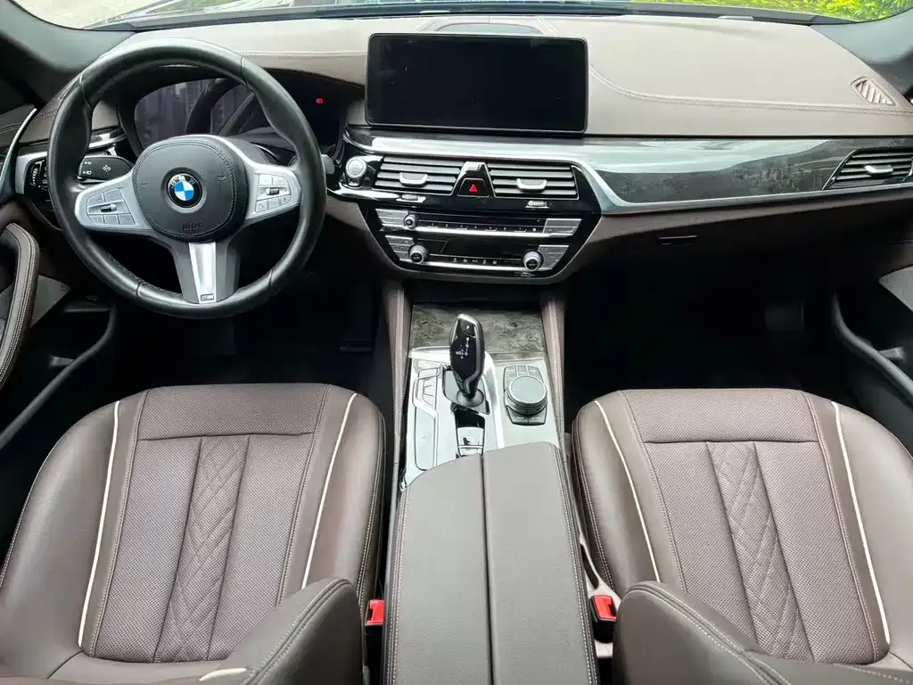 BMW 5 Series — фото 3